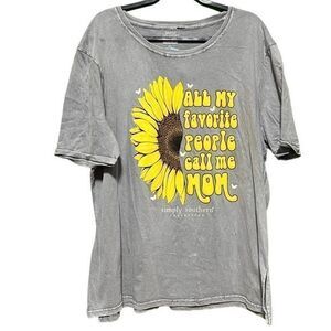 NWT Simply Southern ‘All My Favorite People Call Me Mom’ Oversized Graphic OSFA‎
